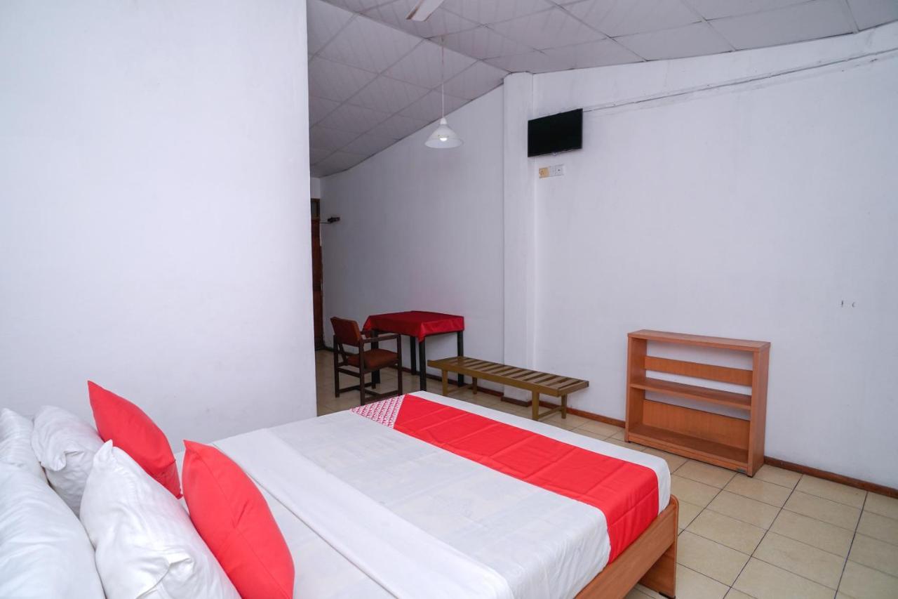 Oyo 384 Dilena Beach Resort Unawatuna Eksteriør bilde